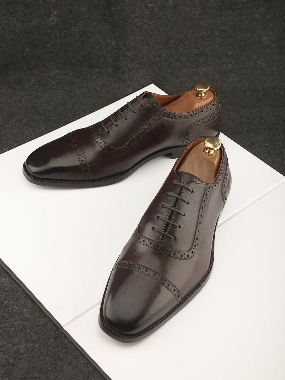 Elegant Stitched Leather Shoes