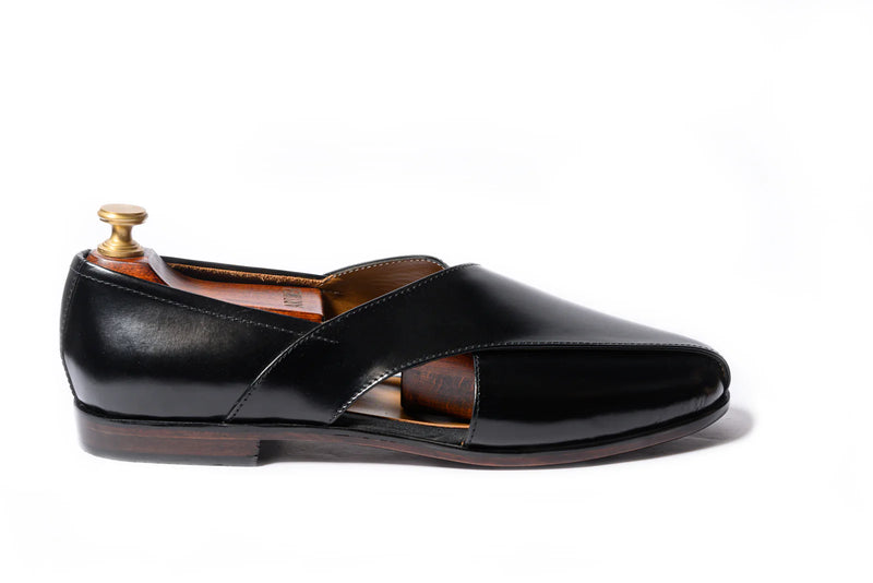 Black / 4