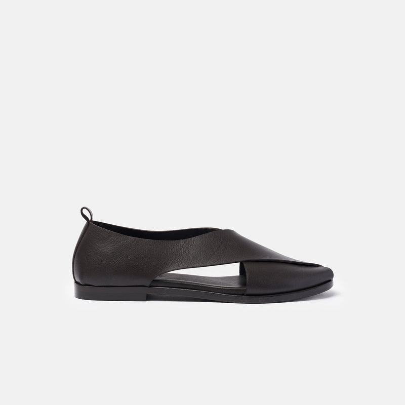 Black / 4