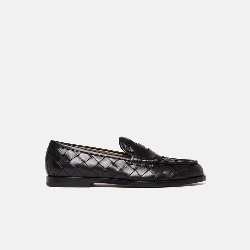 Black / 4