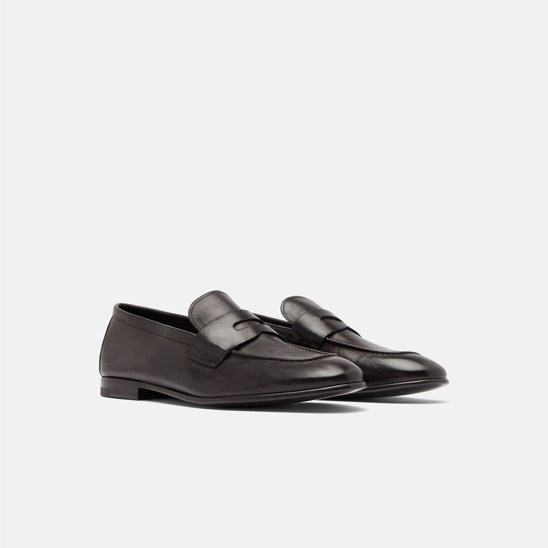 Black / 4