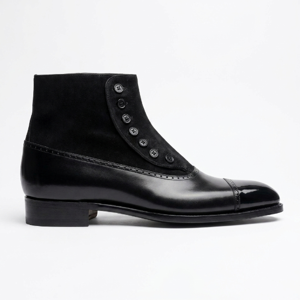 Black / 4