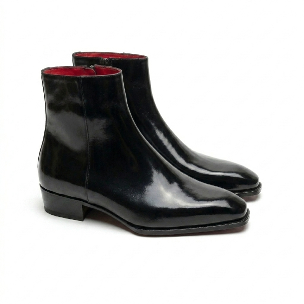 Black / 4